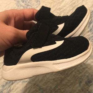 5/$20 Baby Black & White Mesh Sneakers